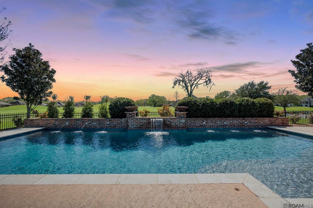 2444 S Turnberry Dr, Zachary, LA 70791