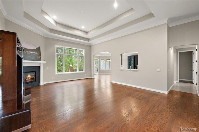 6332 Shadydale Drive, Shelby Charter Township, MI 48316