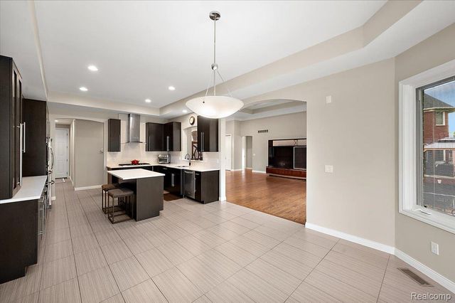 6332 Shadydale Drive, Shelby Charter Township, MI 48316