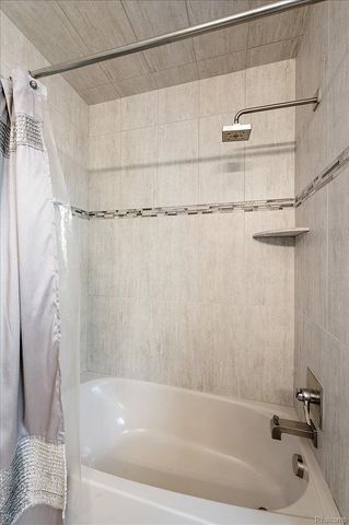 6332 Shadydale Drive, Shelby Charter Township, MI 48316