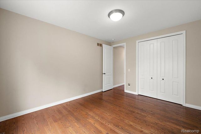 6332 Shadydale Drive, Shelby Charter Township, MI 48316