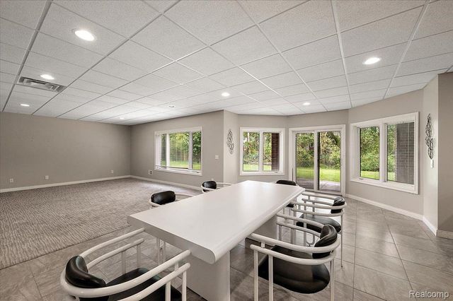 6332 Shadydale Drive, Shelby Charter Township, MI 48316