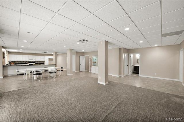 6332 Shadydale Drive, Shelby Charter Township, MI 48316