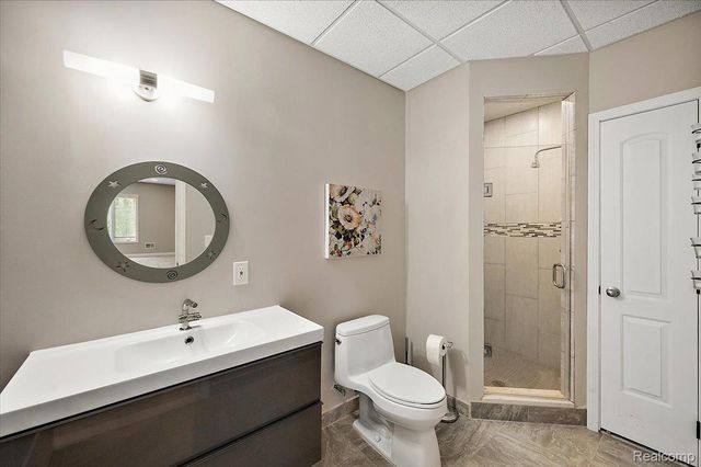 6332 Shadydale Drive, Shelby Charter Township, MI 48316