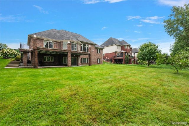 6332 Shadydale Drive, Shelby Charter Township, MI 48316