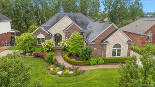 6332 Shadydale Drive, Shelby Charter Township, MI 48316