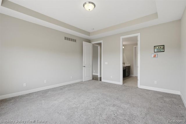 24355 Pinnacle Circle, South Lyon, MI 48178