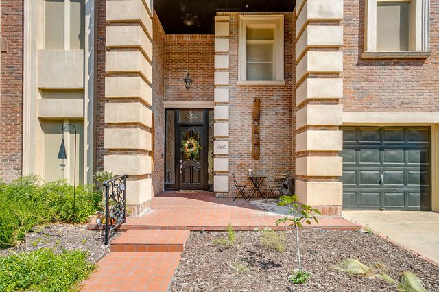 1805 Burton Hill Road, Fort Worth, TX 76107
