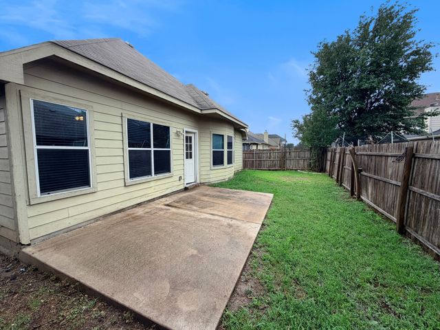 8304 Orchard Creek Road, Fort Worth, TX 76123