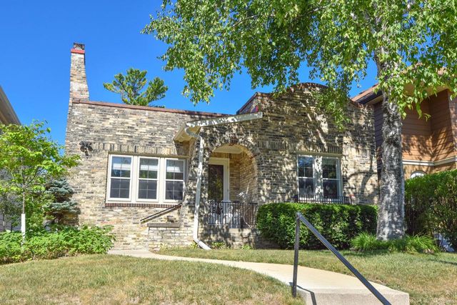 3567 N Murray AVENUE, Shorewood, WI 53211