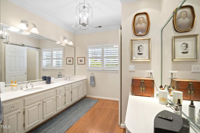 741 Bishops Park Drive 105, Raleigh, NC 27605