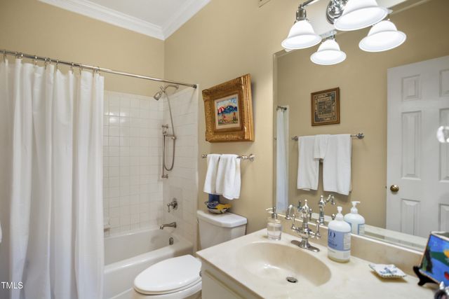 741 Bishops Park Drive 105, Raleigh, NC 27605