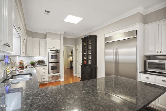 741 Bishops Park Drive 105, Raleigh, NC 27605