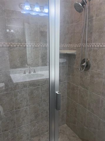 5915 PRINTERY STREET, Tampa, FL 33616