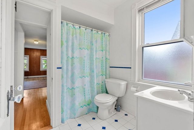 54 Bennett Street, Boston, MA 02135