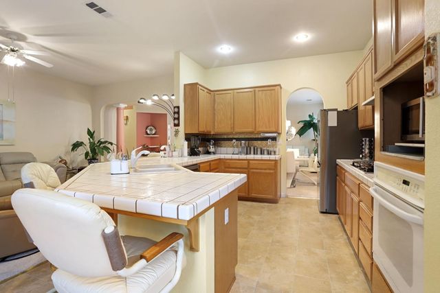 4020 Moss Rock Ct, Modesto, CA 95356