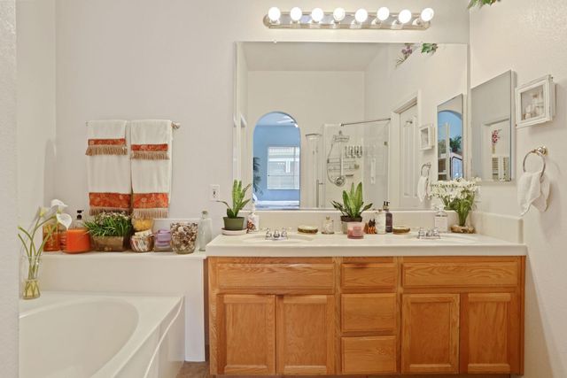 4020 Moss Rock Ct, Modesto, CA 95356