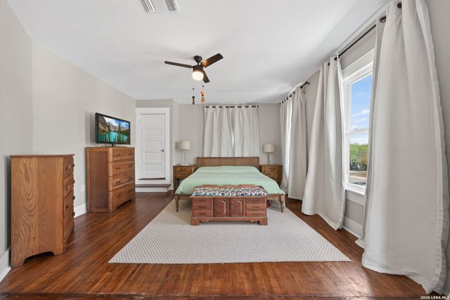 426 Rigsby Ave, San Antonio, TX 78210