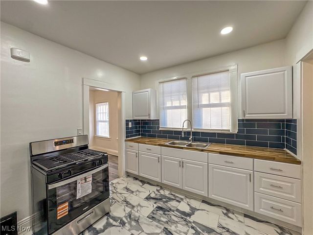 196 Maywood Drive, Youngstown, OH 44512