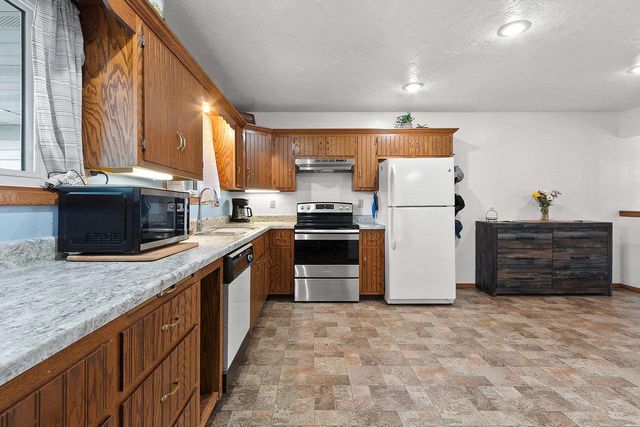 437 SILVER SPRING DRIVE, Green Bay, WI 54303