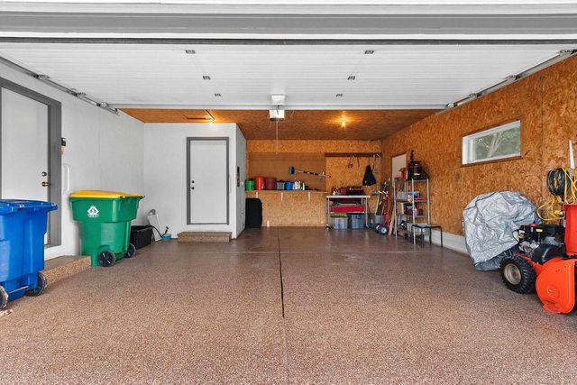 437 SILVER SPRING DRIVE, Green Bay, WI 54303