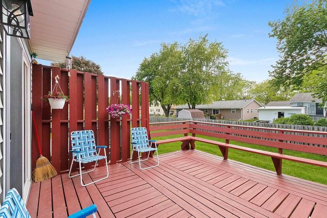437 SILVER SPRING DRIVE, Green Bay, WI 54303