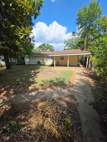 1708 S Detroit Avenue, Russellville, AR 72801