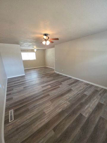 1708 S Detroit Avenue, Russellville, AR 72801