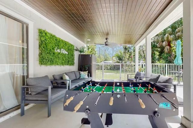 12394 61st Lane N, West Palm Beach, FL 33412