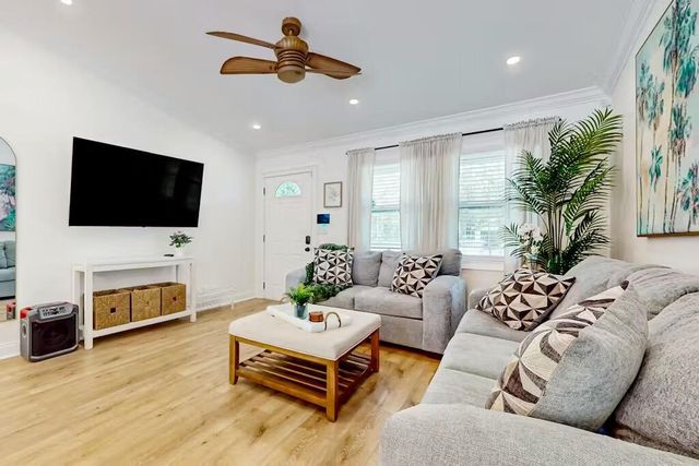 12394 61st Lane N, West Palm Beach, FL 33412