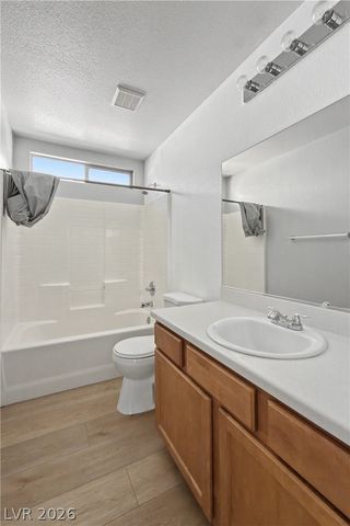 6679 Chariots Path Court, Las Vegas, NV 89142