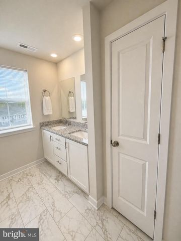 4913 BROOKSIDE CT, Coopersburg, PA 18036