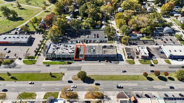 30333 WOODWARD Avenue, Royal Oak, MI 48073