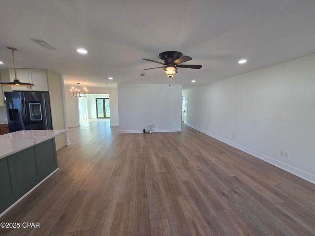 920 W Beach Drive, Panama City, FL 32401