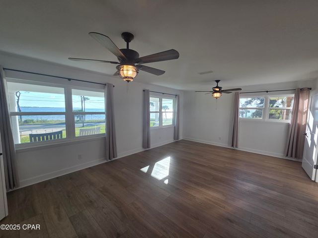920 W Beach Drive, Panama City, FL 32401