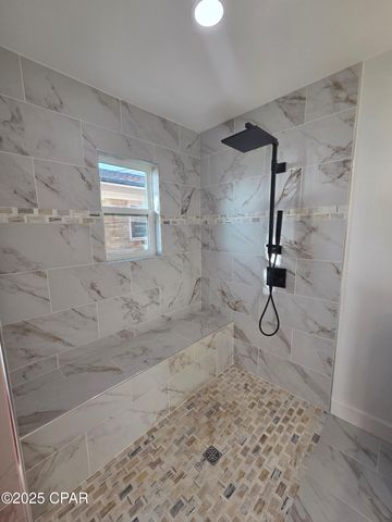 920 W Beach Drive, Panama City, FL 32401