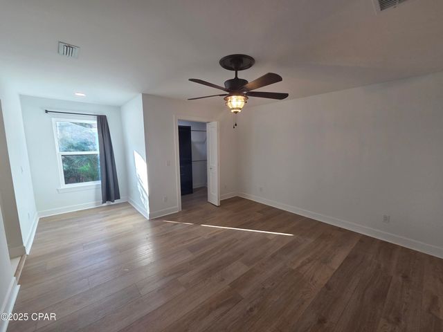 920 W Beach Drive, Panama City, FL 32401