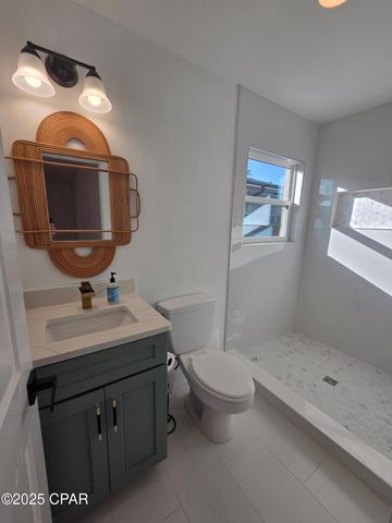 920 W Beach Drive, Panama City, FL 32401