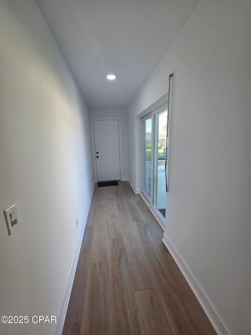 920 W Beach Drive, Panama City, FL 32401