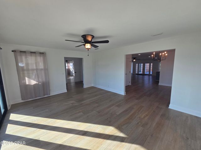 920 W Beach Drive, Panama City, FL 32401