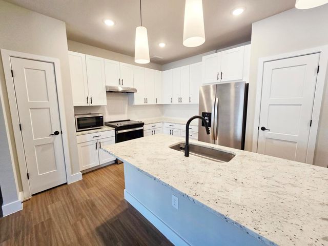 13505 Burnet RD 2107, Austin, TX 78752