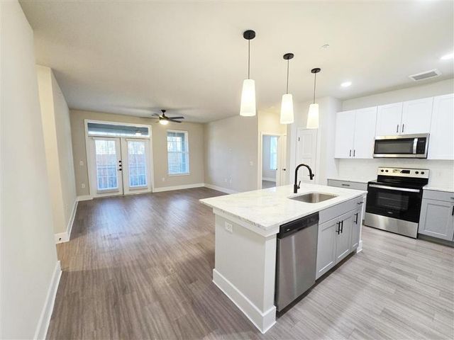 13505 Burnet RD 2107, Austin, TX 78752