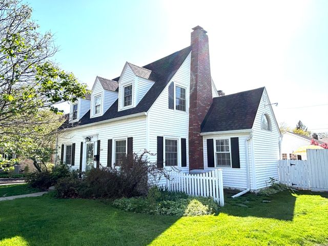 2110 29th Street, Rock Island, IL 61201