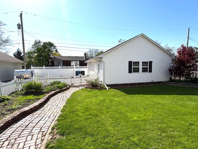 2110 29th Street, Rock Island, IL 61201