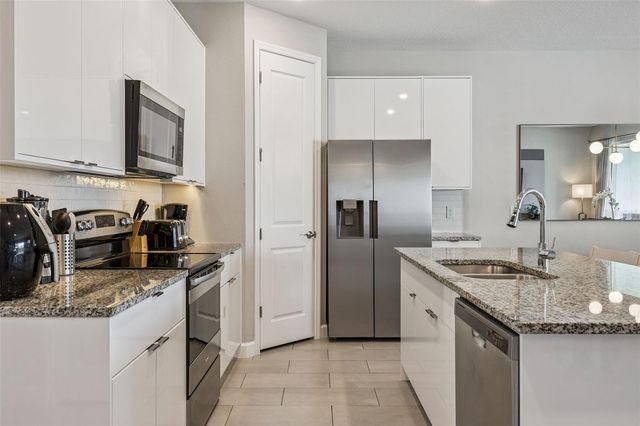 8008 FORMOSA VALLEY PLACE, Kissimmee, FL 34747