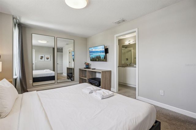 8008 FORMOSA VALLEY PLACE, Kissimmee, FL 34747