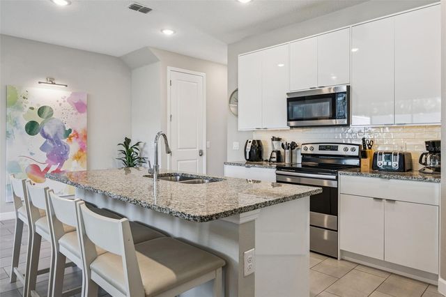 8008 FORMOSA VALLEY PLACE, Kissimmee, FL 34747