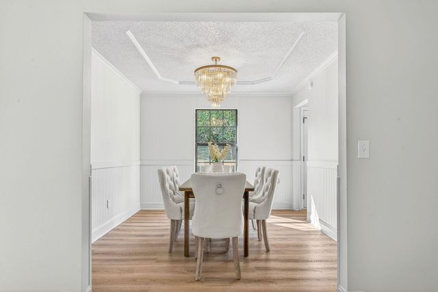 932 Ridgewood Way, Niceville, FL 32578