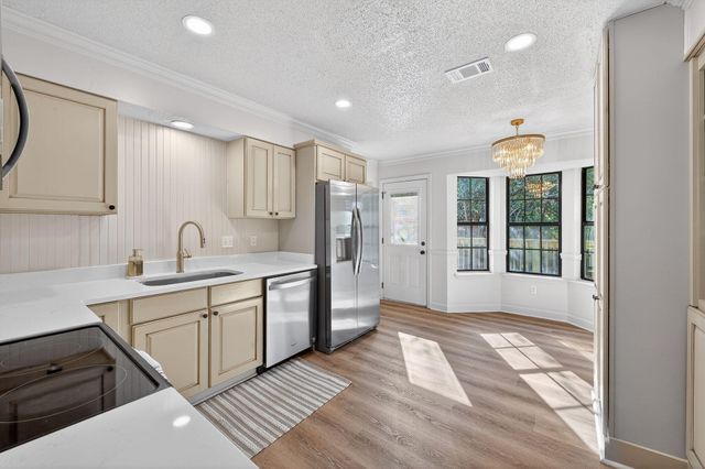 932 Ridgewood Way, Niceville, FL 32578