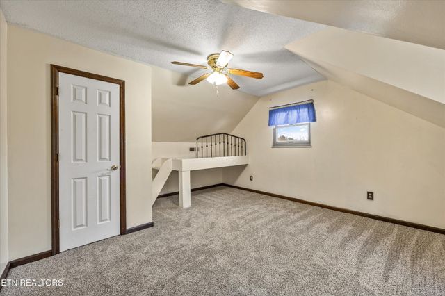 129 Pleasant Hill Rd, Sweetwater, TN 37874